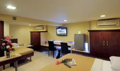 фото отеля Empire Royale Hotel