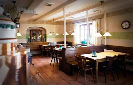 фото отеля Gasthof Zum Kirchenwirt Anzing