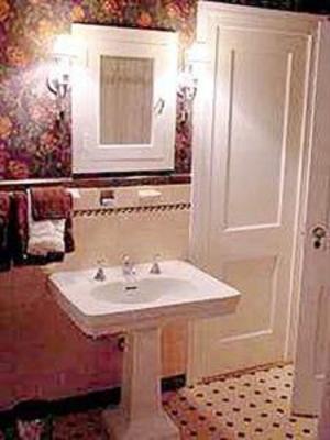фото отеля Fuquay Mineral Spring Inn and Garden