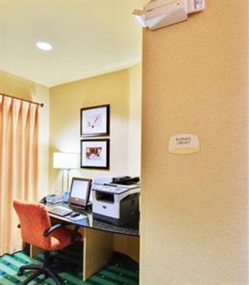 фото отеля SpringHill Suites Erie
