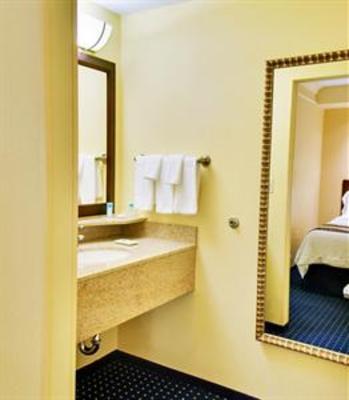 фото отеля SpringHill Suites Erie