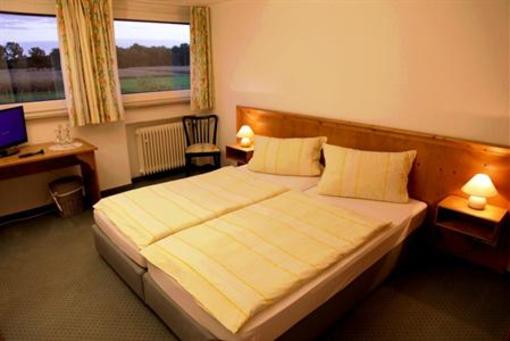 фото отеля Landhotel Zur Gronenburg