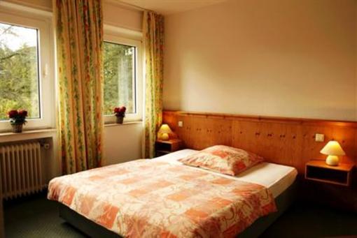 фото отеля Landhotel Zur Gronenburg