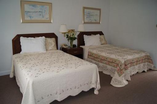 фото отеля Castle Manor Inn