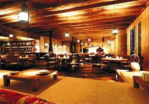 фото отеля Changbaishan Purple Jade River Side Resort Chibei