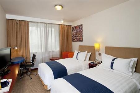 фото отеля Crowne Garden Hotel