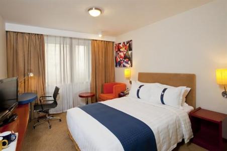 фото отеля Crowne Garden Hotel