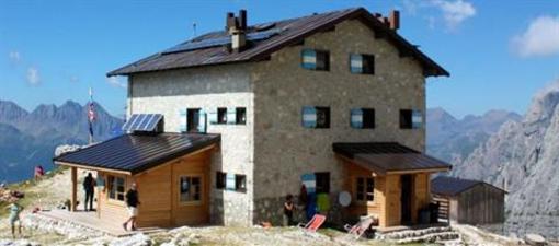 фото отеля Rifugio Velo Della Madonna Hotel