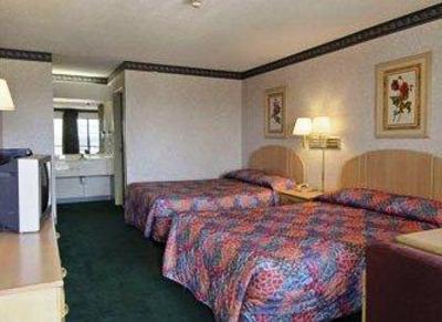 фото отеля Hwy Express Inn & Suites