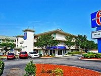 Motel 6 Columbia West