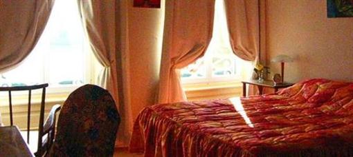 фото отеля Hotel Les Cygnes