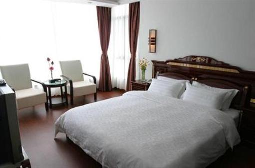 фото отеля Nanyue Huatian Holiday Hotel