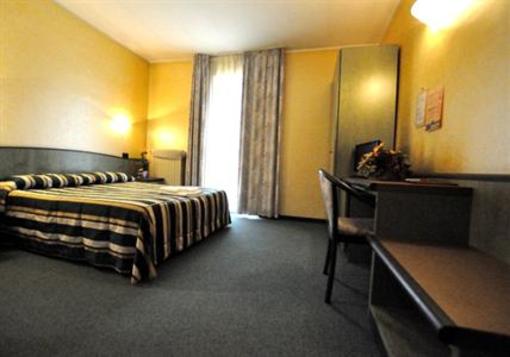 фото отеля J Hotel Orbassano