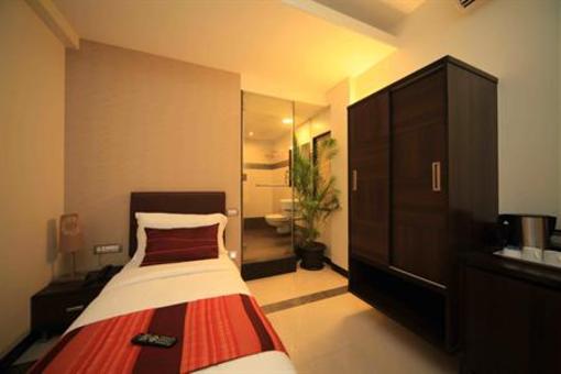 фото отеля Centurion Inn Pune