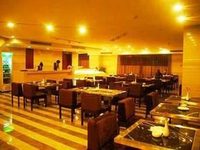 Yannian Shijia Hotel