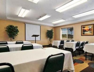 фото отеля Microtel Inn And Suites Lawrenceville