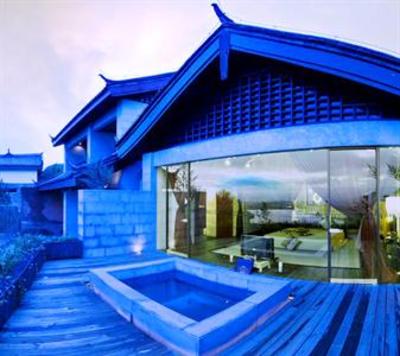 фото отеля Ancient Town Golf Hotel Lijiang