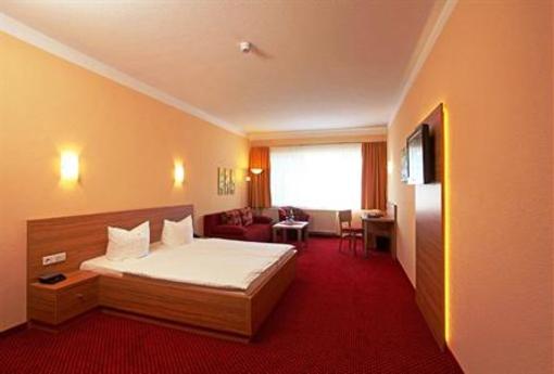 фото отеля Sporthotel Neuruppin