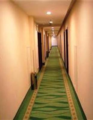 фото отеля Green Tree Inn Taicang Baolong Square Hotel