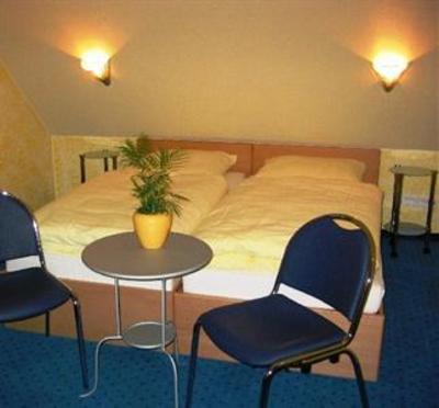 фото отеля Hotel Gasthof Neue Krone Kotzenaurach