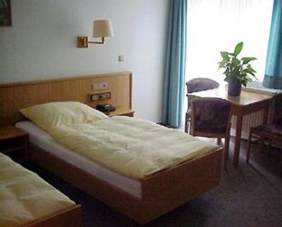 фото отеля Hotel Gasthof Neue Krone Kotzenaurach