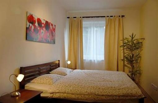 фото отеля Apartmany U Cerveneho Stromu