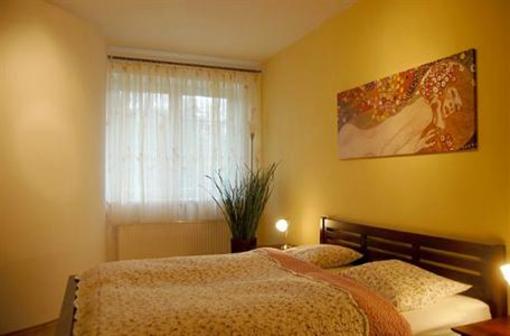 фото отеля Apartmany U Cerveneho Stromu