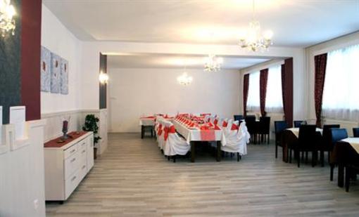 фото отеля Hotel Garni Povazska Bystrica