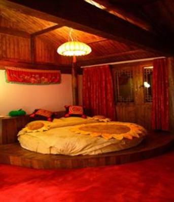 фото отеля Lijiang Loong House
