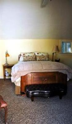 фото отеля The White House Bed and Breakfast Inn