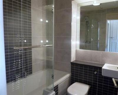 фото отеля Cedar Court Apartment Cheltenham