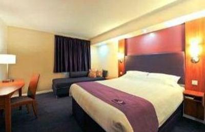 фото отеля Premier Inn Alderley Edge