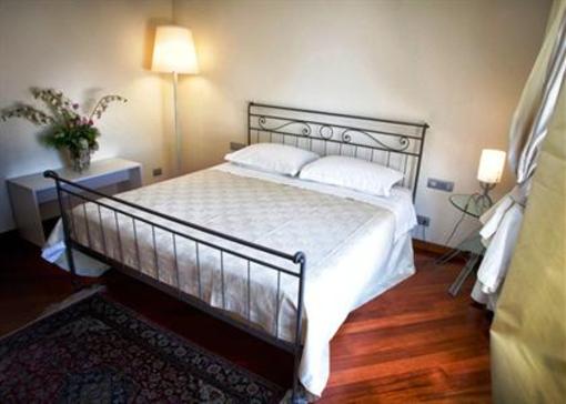 фото отеля Vittoria House