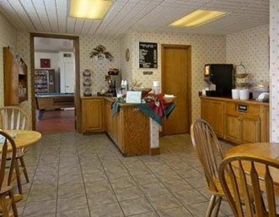 фото отеля Super 8 Higginsville
