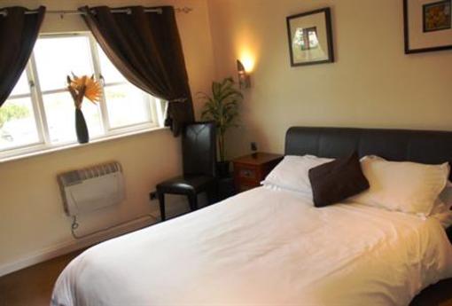 фото отеля The Carrington Arms Hotels Moulsoe