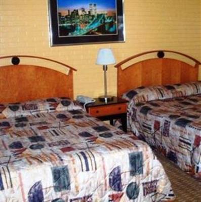 фото отеля Provo Travelers Inn