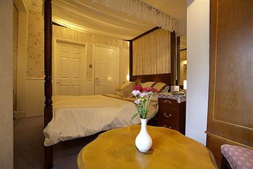 фото отеля Moonraker Guest House