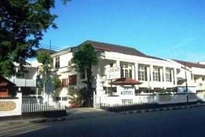 фото отеля Hotel Astiti Kupang