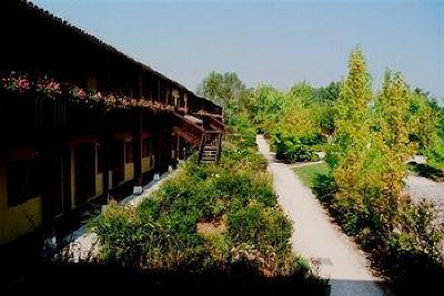 фото отеля BEST WESTERN Golf & Hotel du Gouverneur