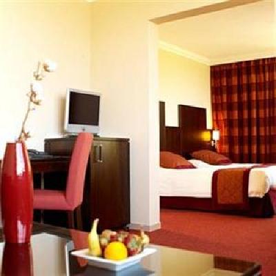 фото отеля BEST WESTERN Golf & Hotel du Gouverneur