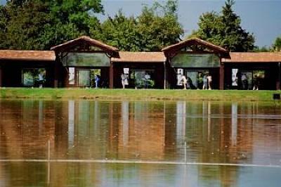 фото отеля BEST WESTERN Golf & Hotel du Gouverneur