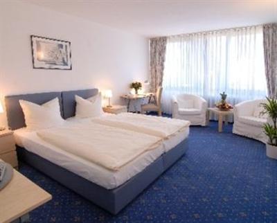 фото отеля Hak Hotel Am Klostersee Sindelfingen