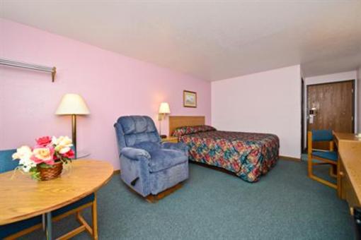 фото отеля Americas Best Value Inn McPherson