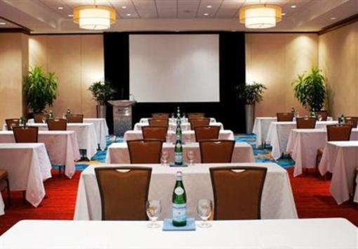 фото отеля Vancouver Airport Marriott