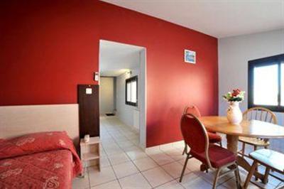 фото отеля Hotel Balladins Chateauneuf Les Martigues Superior