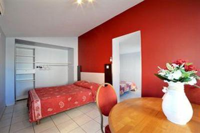 фото отеля Hotel Balladins Chateauneuf Les Martigues Superior