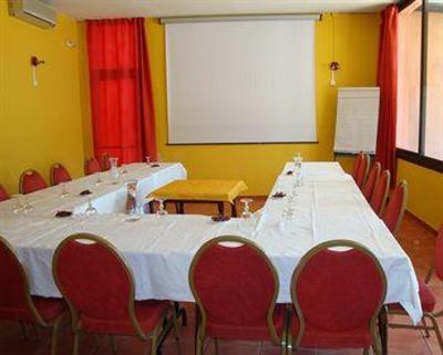 фото отеля Hotel Balladins Chateauneuf Les Martigues Superior