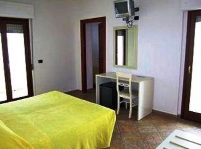 фото отеля Il Gabbiano Hotel La Maddalena