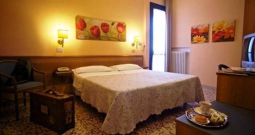 фото отеля Hotel Astor Modena