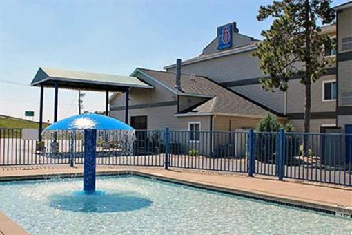 фото отеля Motel 6 Lake Delton Baraboo
